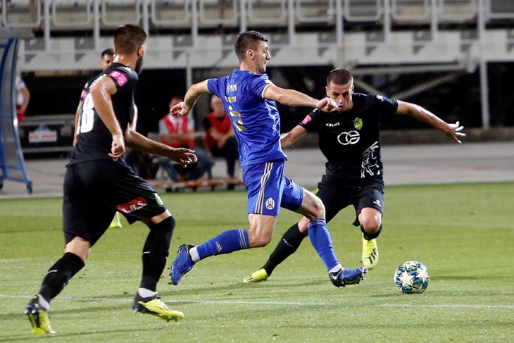 TEŠKO PROTIV "BRZANACA" - Stefan Lončar (D. TADIĆ/ CROPIX)