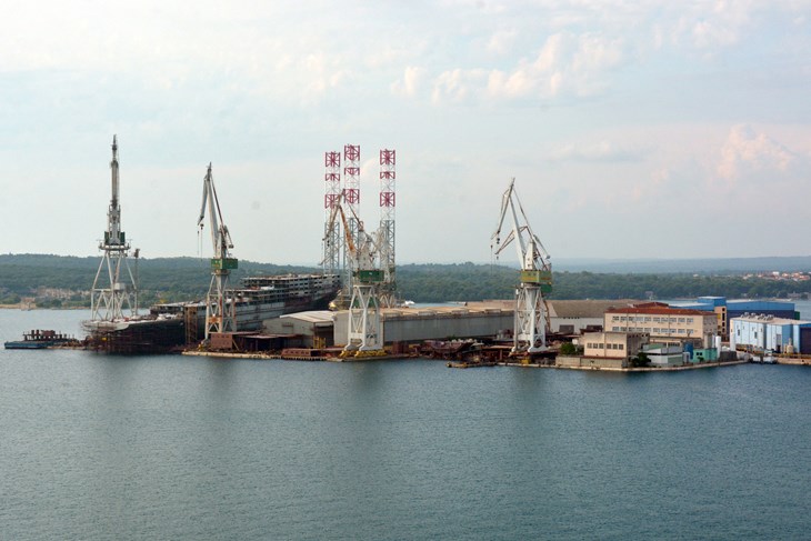 (Neven LAZAREVIĆ)