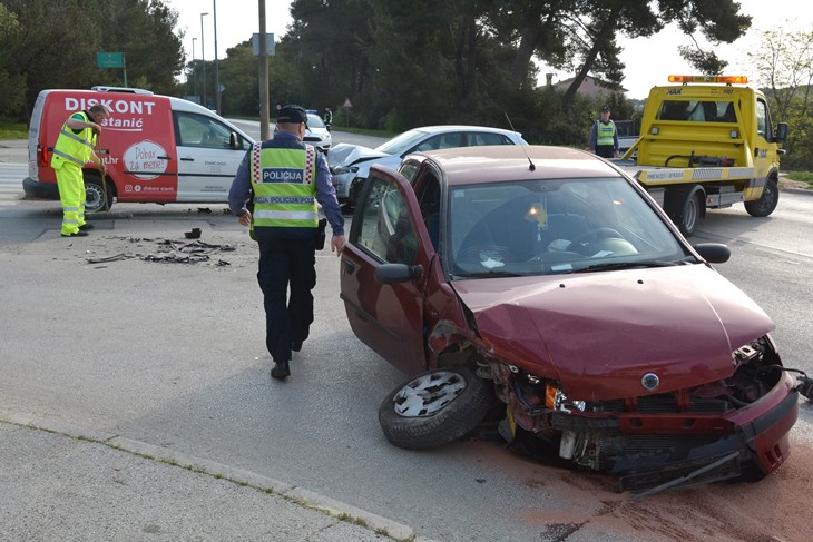 Na križanju zaobilaznice i Rizzijeve još nema kružnog toka (N. LAZAREVIĆ)