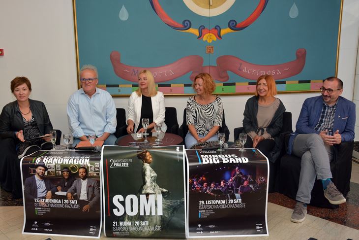 Željkica Makanec, Držan Kokanović, Jasmina Nina Kamber, Sanja Cinkopan Korotaj, Gordana Jeromela Kaić i Branko Komljenović govorili su o festivalu (N. LAZAREVIĆ)