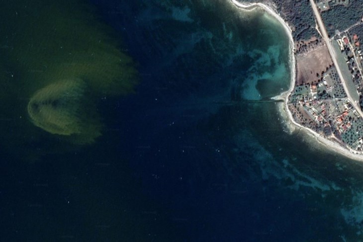 Velika mrlja je snimljena putem Google Mapsa 