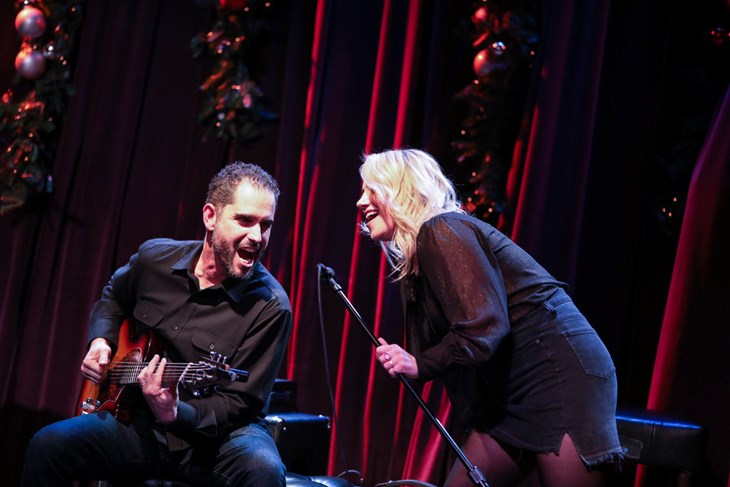 Charlie Hunter i Lucy Woodward