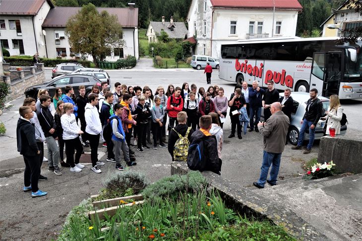 Srednjoškolci na terenskoj nastavi u Čabru