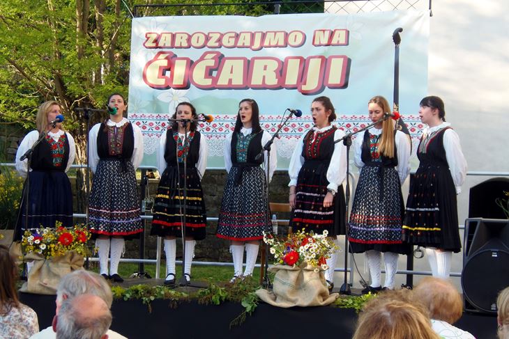 (G. Č. Š.)