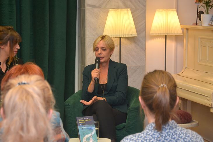 Marina Vujčić u razgovoru s Helenom Vodopija  (Neven LAZAREVIĆ)