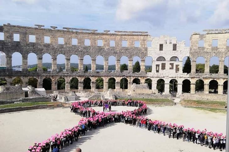 Foto Facebook Gimnazija Pula