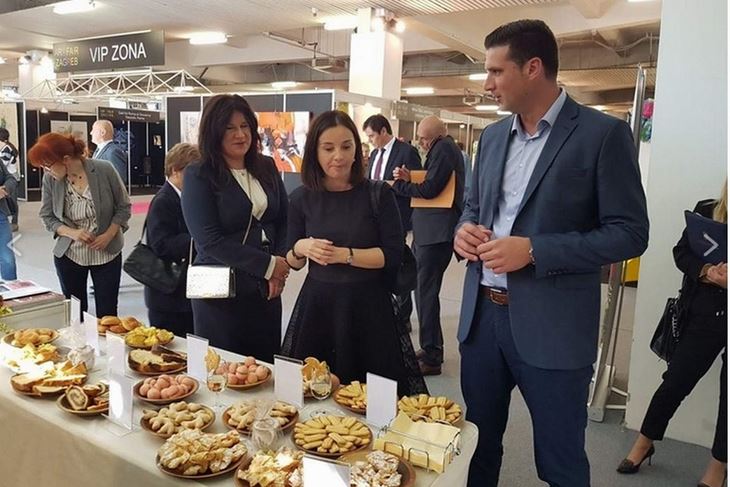 Ministrica poljoprivrede Marija Vučković na štandu TZ-a Vižinada
