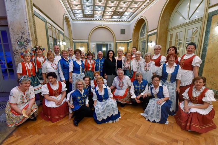 Sva raskoš mađarskih nošnji