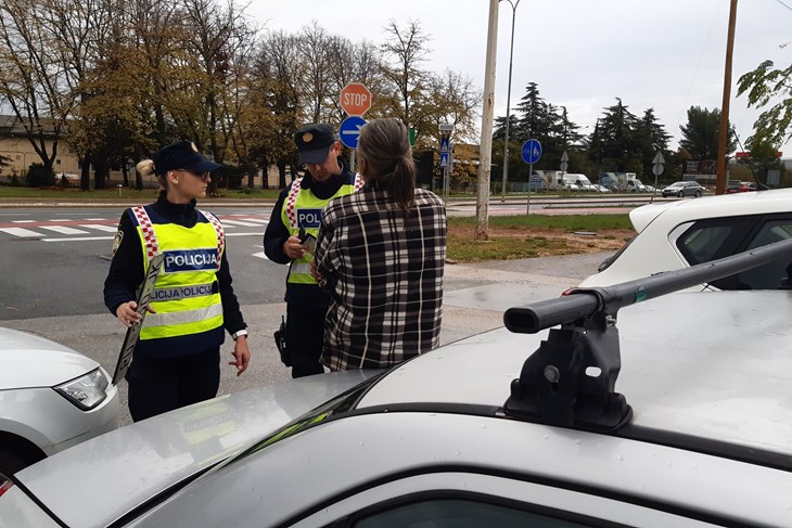 Vozač bez dokumenata, Mitsubishi bez tablica (Zvjezdan STRAHINJA)