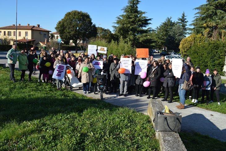 Prosvjednici su imali transparente