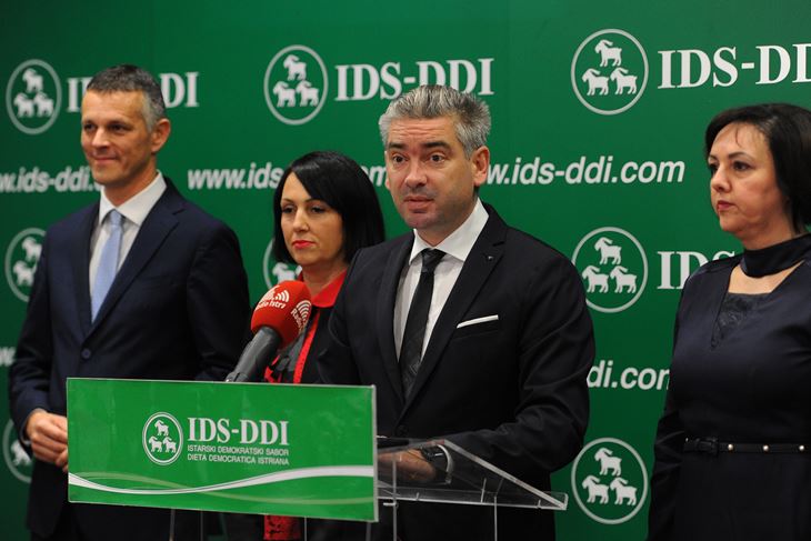 (M. MIJOŠEK)