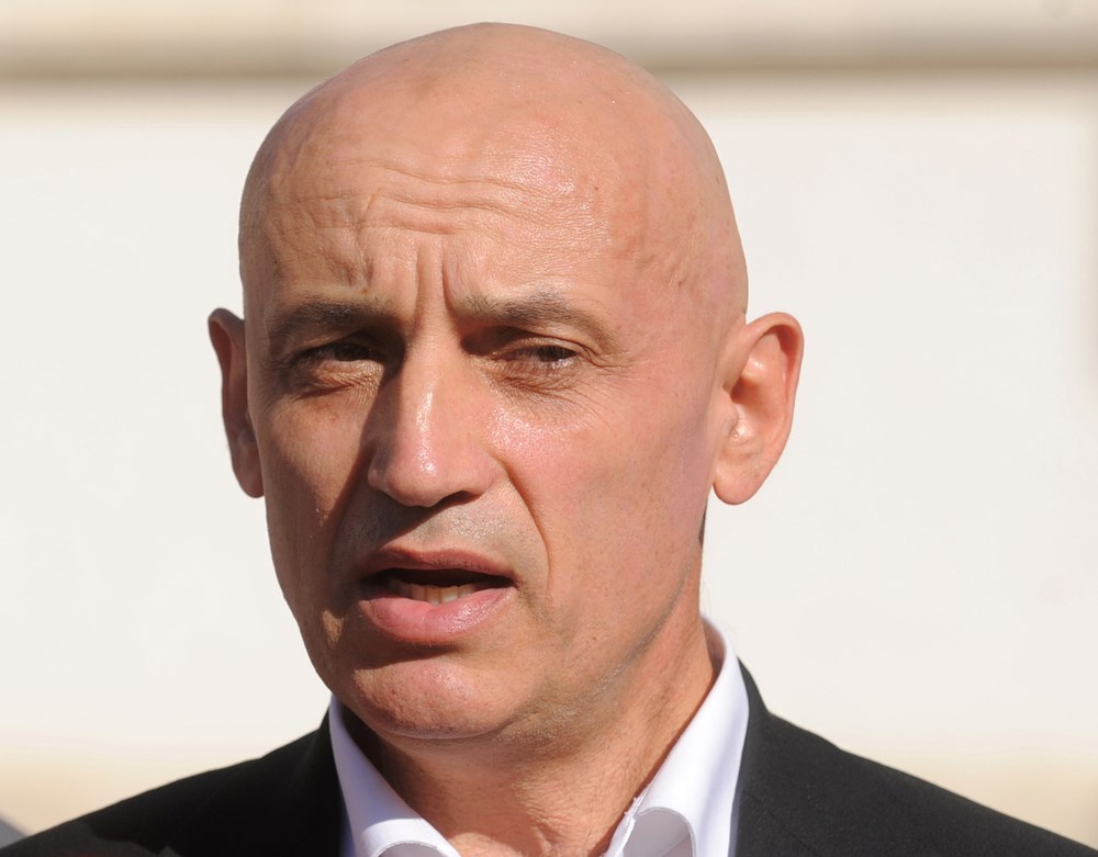 Z091vedvd.JPG z0910j11 Zagreb, 09.10.2014. (novosti) - HSLS - presica na Trgu sv. Marka u vezi autocesta - Na slici: Zeljko MARUSIC - Foto  Darko JELINEK