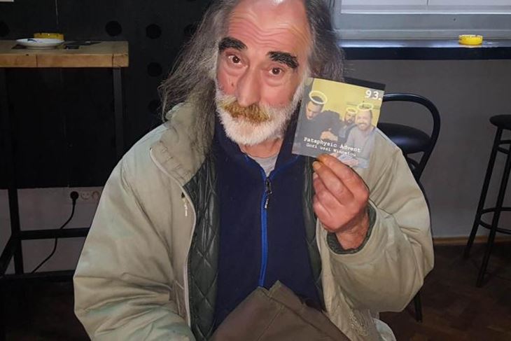 Franci novu ploču posvećuje svojim rizničarima Mustafi Žitku Cici "kega više ni" i Filju Ivi Zubanu