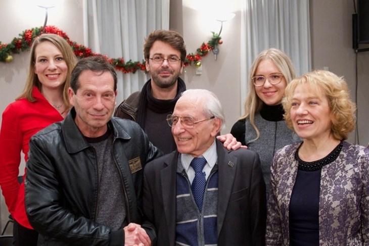 Giacomo Scotti s dijelom predstavljača i dragih ljudi (Luisa SORBONE)
