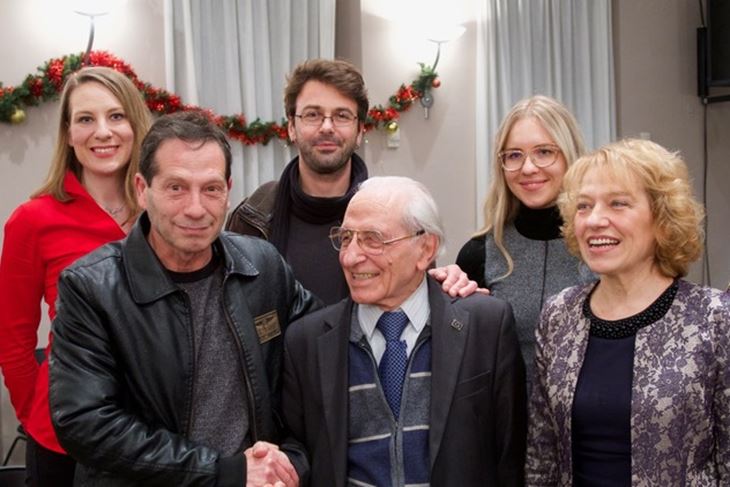 Giacomo Scotti s dijelom predstavljača i dragih ljudi (Luisa SORBONE)