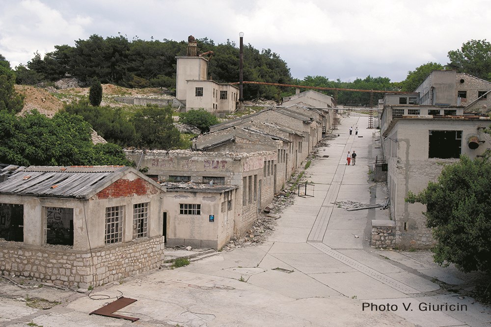 Goli otok stratište duha