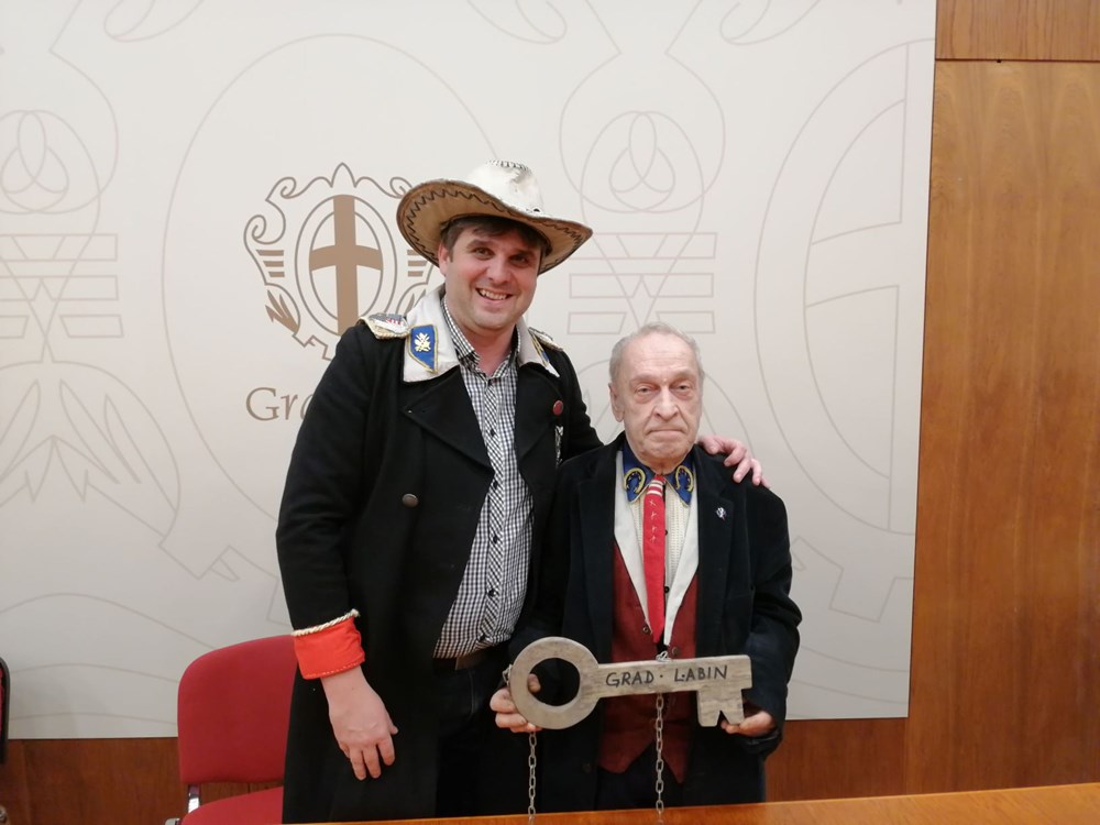 Gradonačelnik je ključ mijenjao za Kekovu uniformu