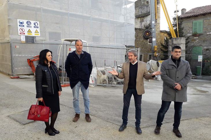 Završetak izvedbenih na Kući kaštela planiran je za 2021. godinu, kada će uslijediti druga faza- uređenje interijera zgrade: Giusepppina Rajko, Marko Uhač, Vladimir Torbica, Fabrizio Vižintin