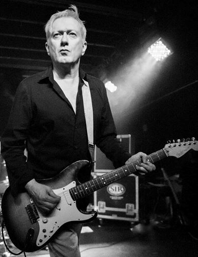 Jedinstveni gitarski rifovi i prljavi funk-punk ples