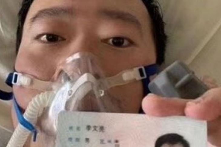 Smrt liječnika razotkrila cenzuru u Kini, heroj je prije smrti poslao selfie iz bolničkog kreveta