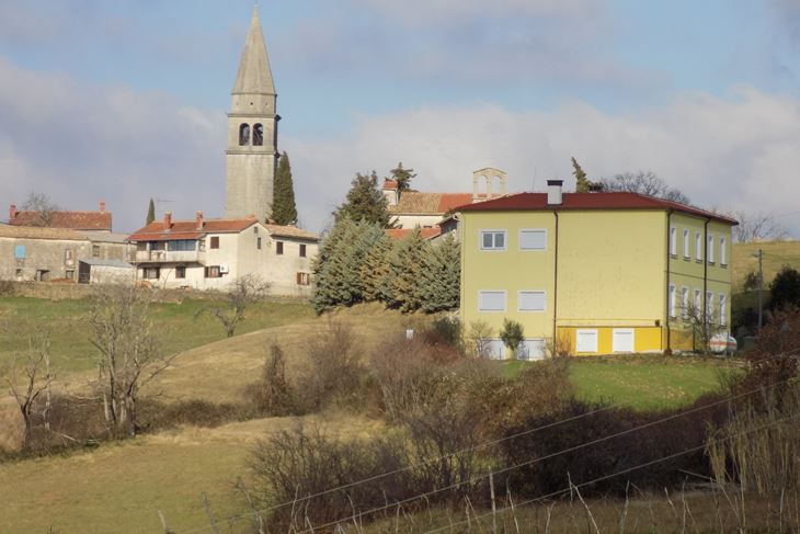 MO Vrh, jedan od 11 MO-a buzetskog područja (G. ČALIĆ ŠVERKO)