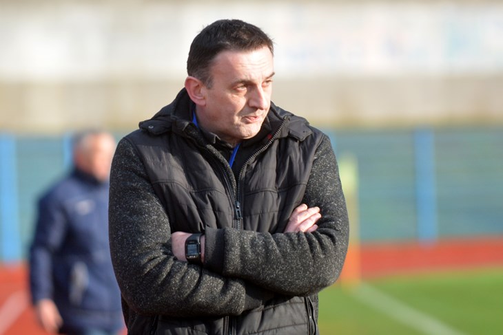 Zoran Peruško (D. MEMEDOVIĆ)