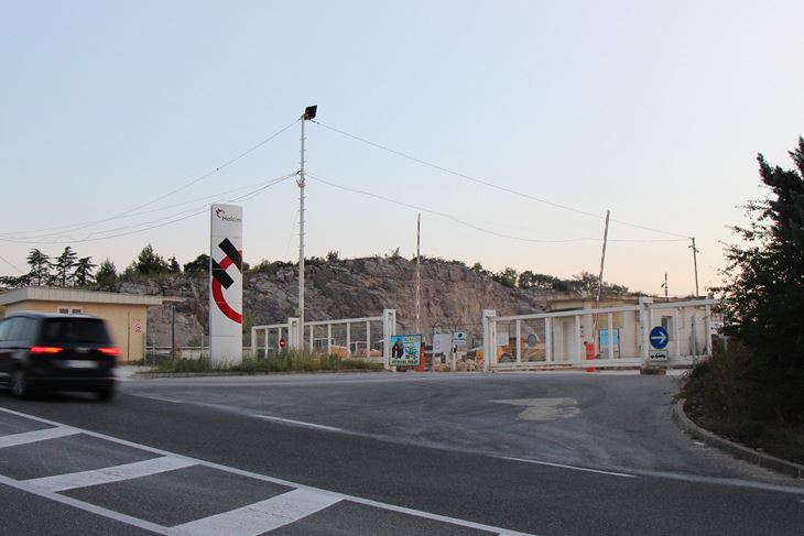 Kolni izlaz iz kamenoloma će se premjestiti, a to područje ozeleniti (L. JELAVIĆ)