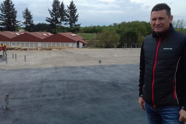 Načelnik Goran Hrvatin na gradilištu vrtića u Tinjanu (M. RIMANIĆ)