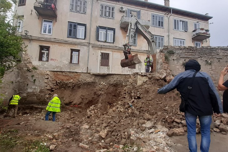 Iz žablje perspektive situacija se pokazuje daleko opasnijom (Zvjezdan STRAHINJA)