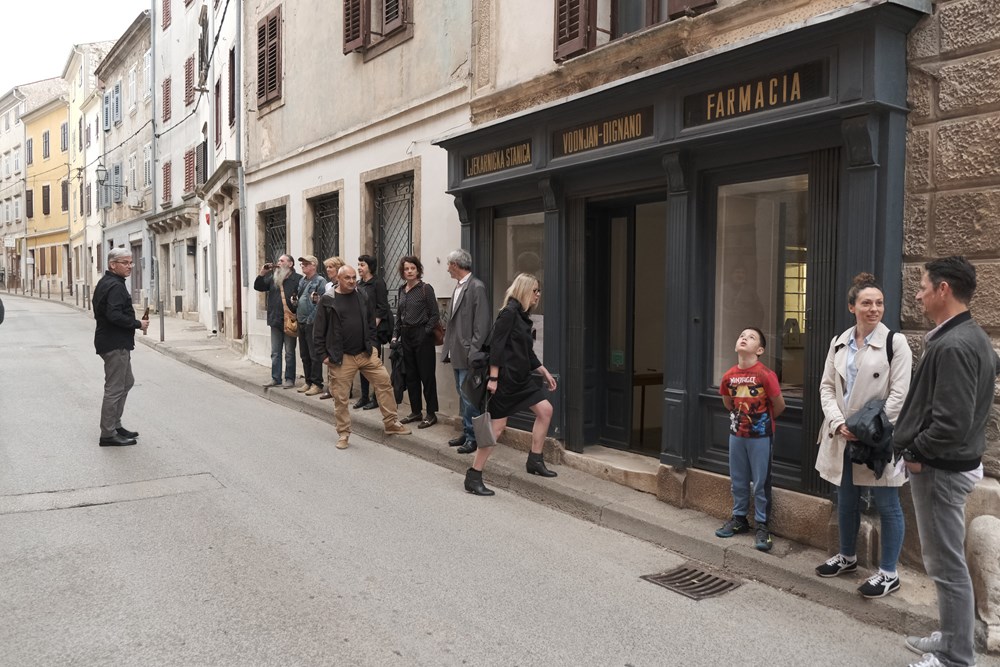 Umjesto službenog govora okupljanje u Trgovačkoj ulici