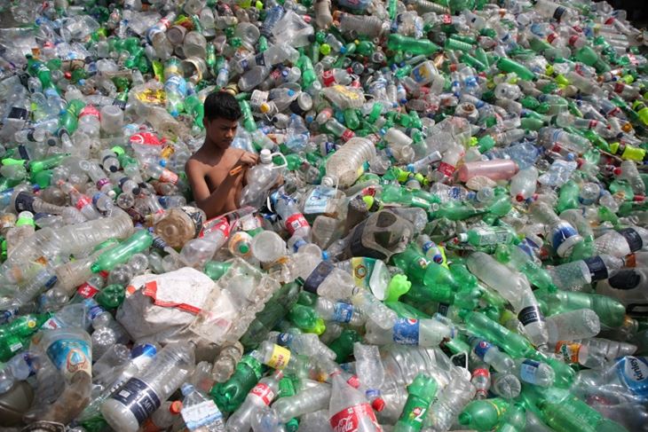 Prvi film koji prikazuje onu stranu priče koju industrija plastike zaista ne želi da vidite