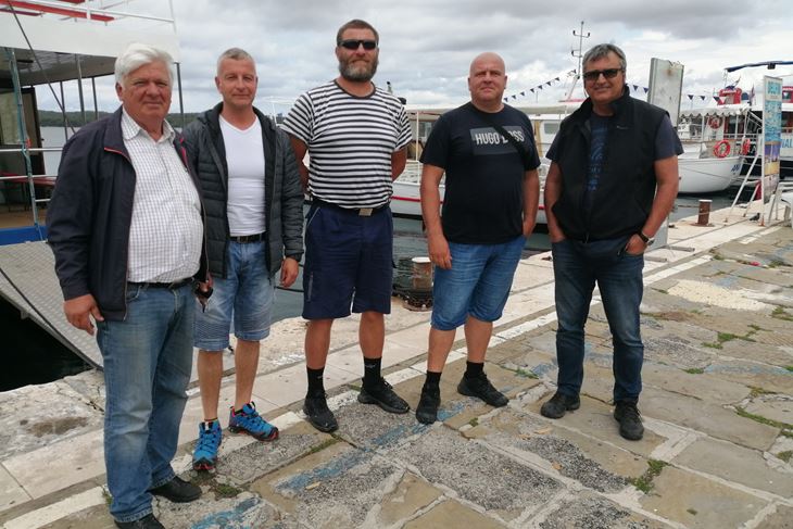 Mali brodari iz Pule i Fažane: Vladimir i Ivan Tomaš, Milan i Pavle Orešnik i Damir Ramljak (B. ŽIŽOVIĆ)