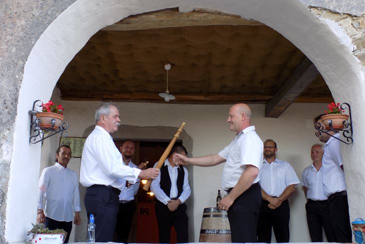 Izbor humskog župana na leto dan (Gordana ČALIĆ ŠVERKO)