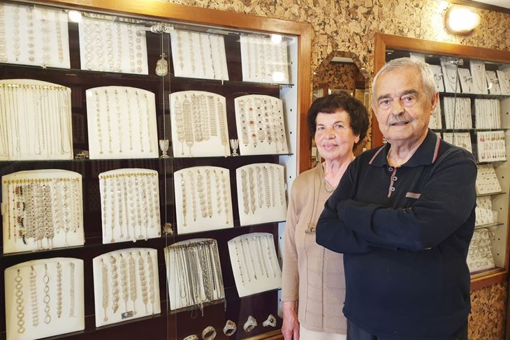 Gjon i Flora Lekaj svakog su dana u svojoj radnji u Umagu (Luka JELAVIĆ)