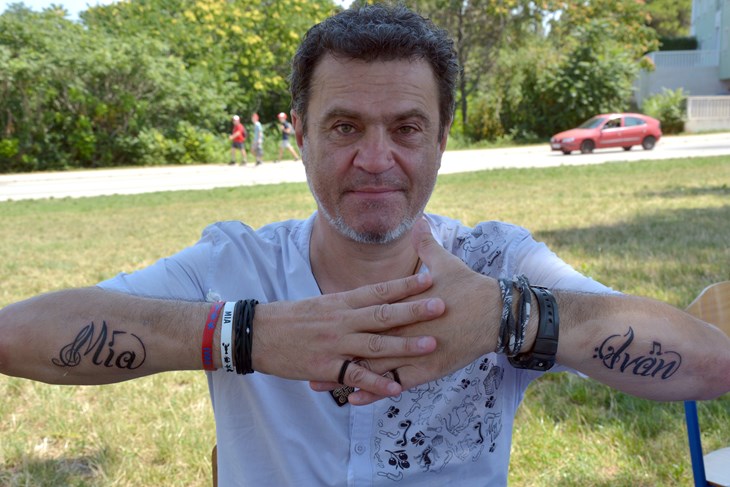 Alen Vitasović na podlakticama ima istetovirana imena svoje djece (Neven LAZAREVIĆ)