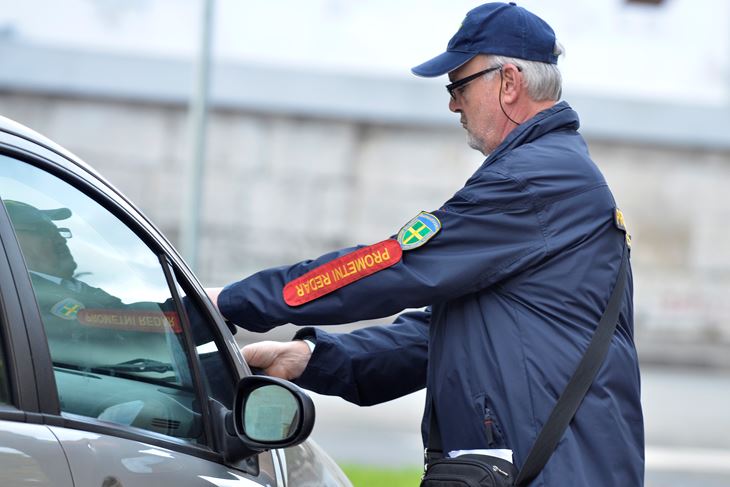 Prometni redari najviše posla imaju s nepropisno parkiranim vozilima (Milivoj MIJOŠEK)