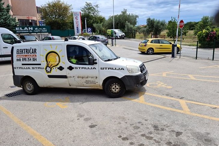 (Foto čitatelj)