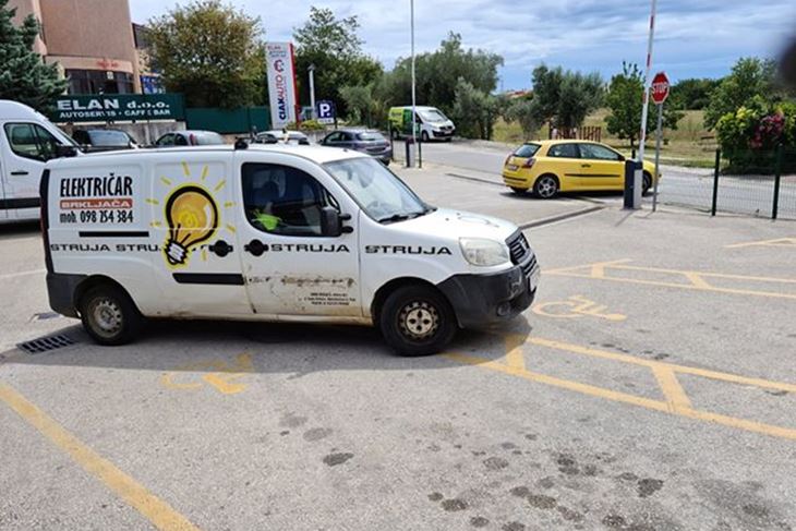 (Foto čitatelj)