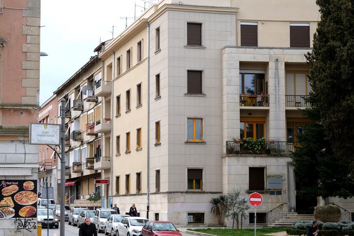Takozvana doktorska zgrada kod Arene (M. MIJOŠEK)