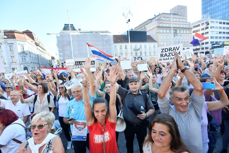 Prosvjedna Akcija Festival Slobode Protiv Mjera Za Suzbijanje Koronavirusa Došlo 10 000 Ljudi