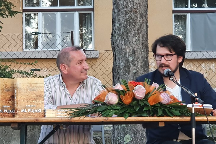 Autor Valdi Glavić i urednik Matija Nežić (G. Č. Š.)