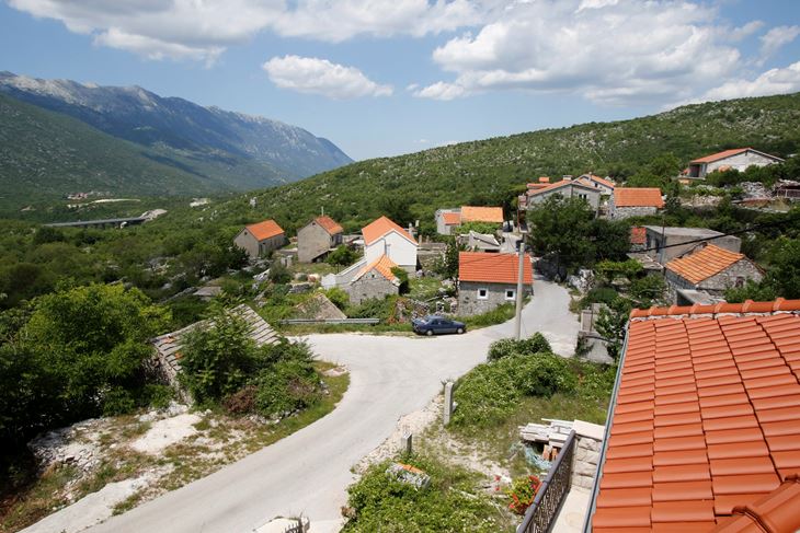 Panorama Zagvozda / Foto CROPIX