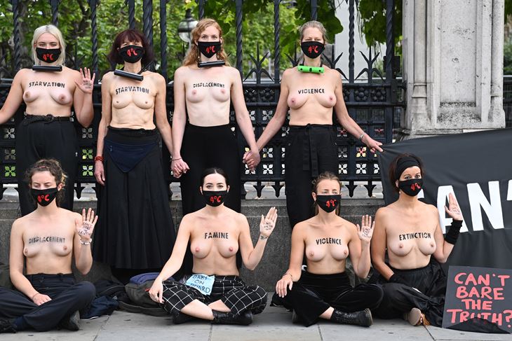 Prosvjednice globalnog pokreta Extinction Rebellion u Londonu (EPA)