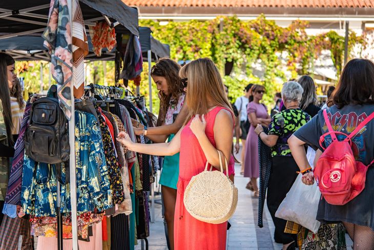 Štrik butik na terasi pulskog Circola (Marijana BANKO/CROPIX)
