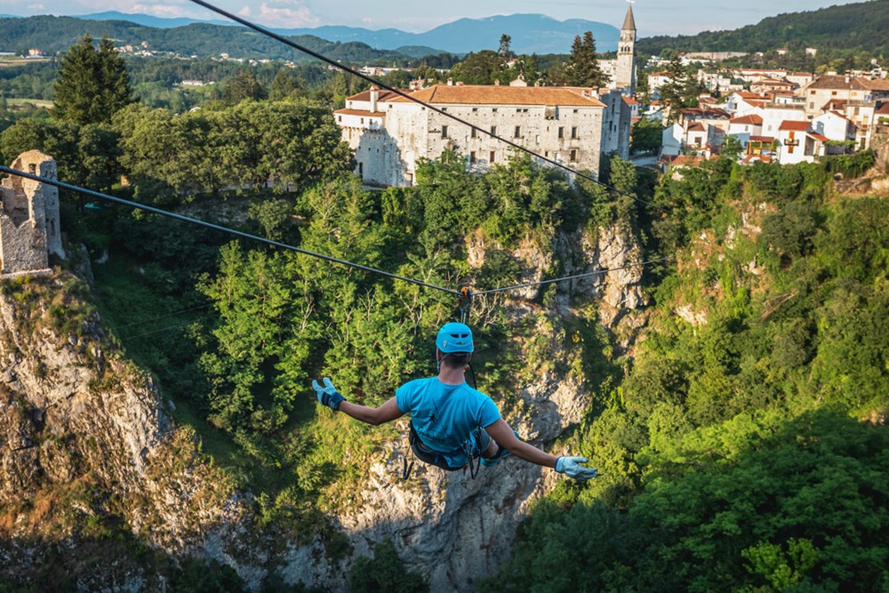 Zipline nad Pazinskom jamom