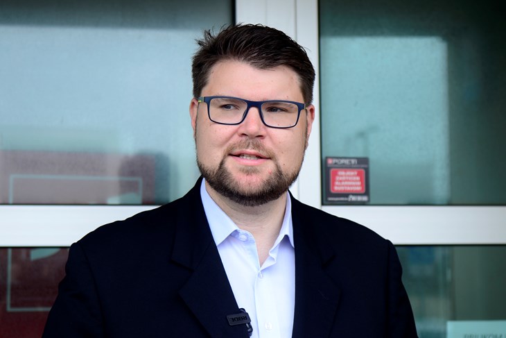 Peđa Grbin (Dejan ŠTIFANIĆ)