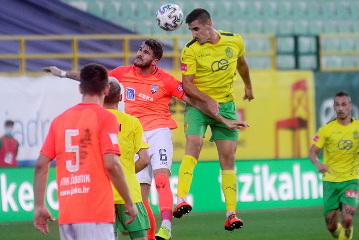 Gedeon Guzina ponovno zabio glavom (Dejan ŠTIFANIĆ)