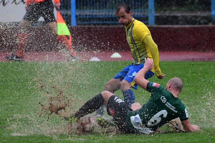 Uvjeti na labinskom stadionu nisu bili za igru (Milivoj MIJOŠEK)
