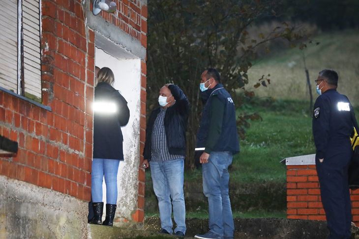 Pretres na imanju obitelji Bezuk (Željko PUHOVSKI/CROPIX)