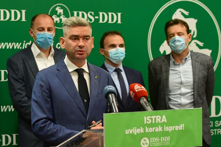 (M. MIJOŠEK)